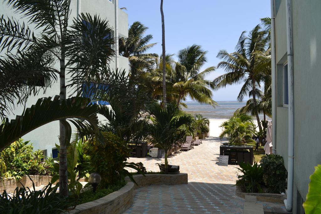 Cowrie Shell Beach Apartments Official Bamburi Exterior photo
